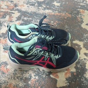 ASICS Navy and Light Green Running Shoes